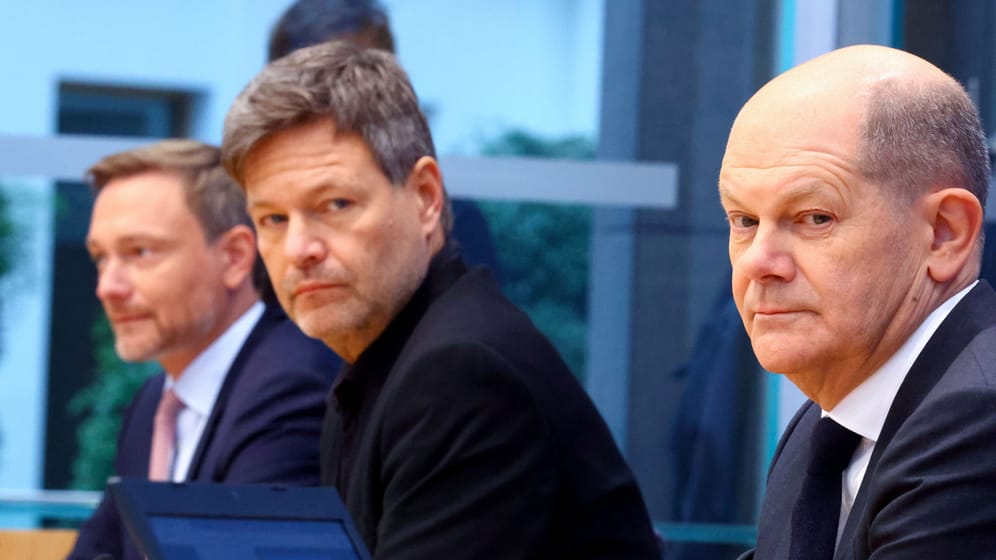 Christian Lindner, Robert Habeck und Olaf Scholz: Die Bundesregierung steht vor der dringenden Aufgabe, die "Zeitenwende" voranzutreiben.
