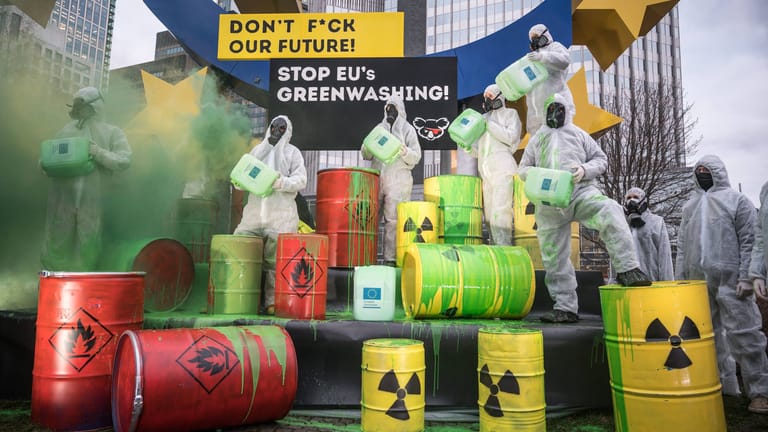 Protest gegen grüne EU-Taxonomie für Atomenergie und Erdgas (Archivbild): Umweltaktivisten werfen der EU vor, Greenwashing zu betreiben.