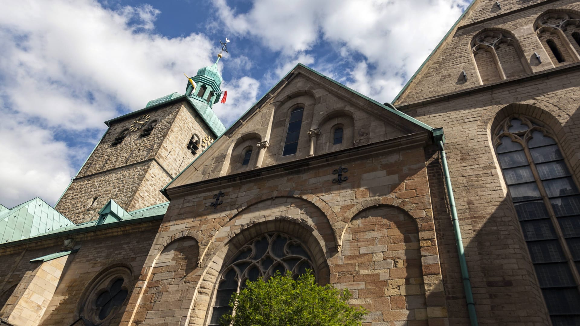 Eine Kirche in Recklinghausen (Symbolbild): Der Pfarrer stammt aus der Stadt im Ruhrgebiet.