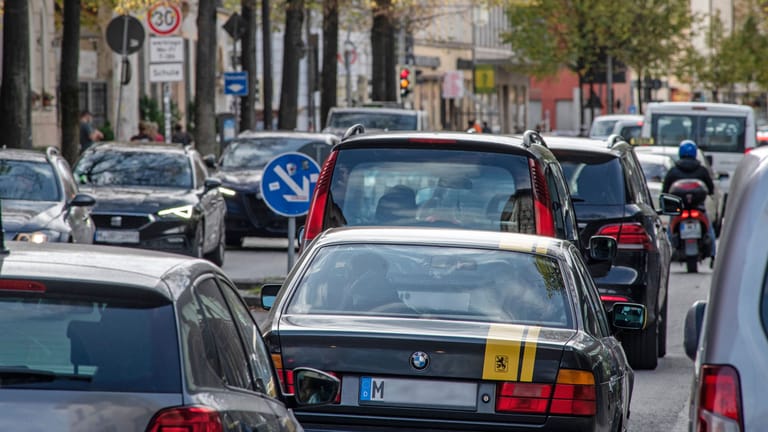 Münchner Stadtverkehr: Für einige Personengruppen gelten Ausnahmen beim Dieselfahrverbot (Symbolbild).