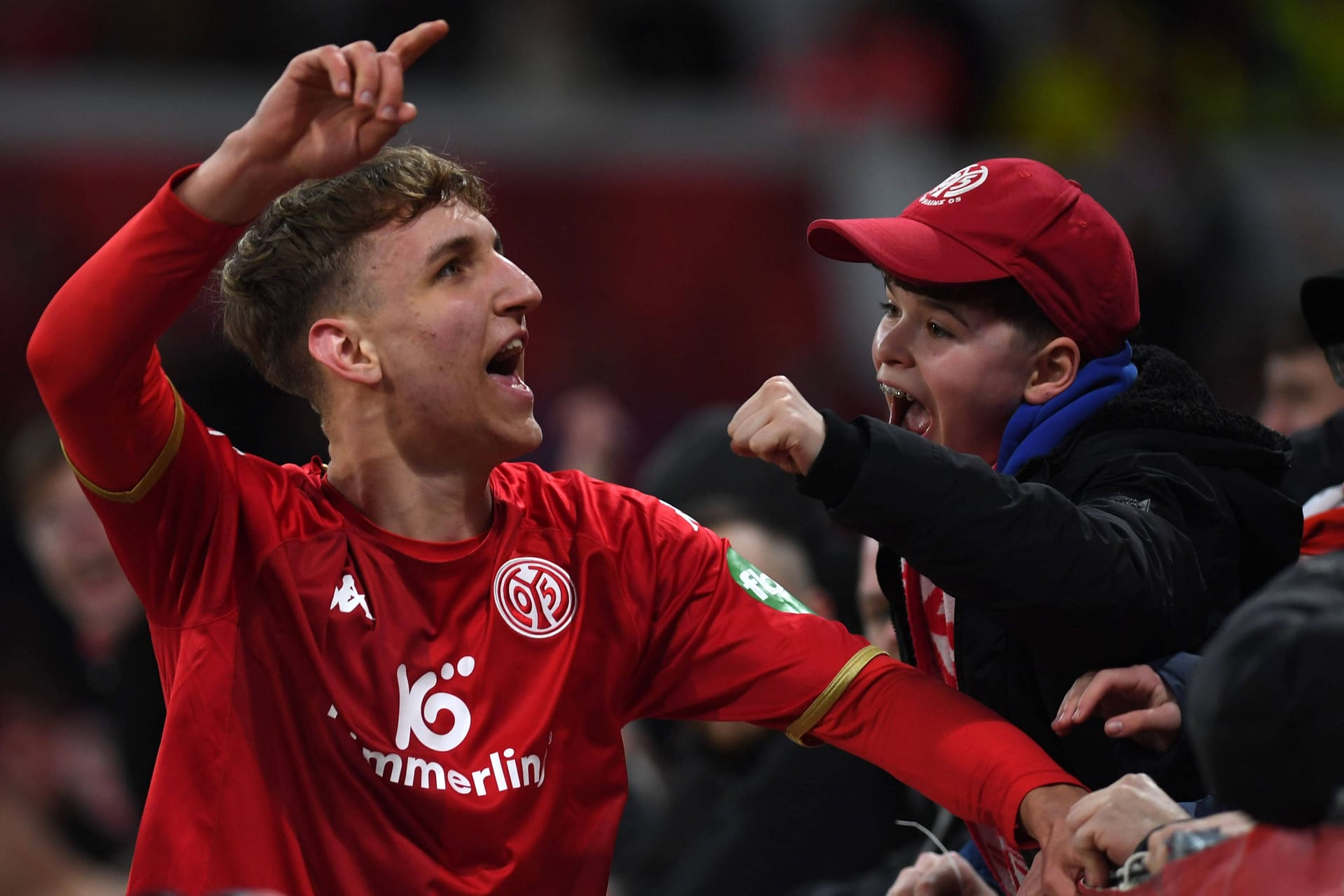 Nelson Weiper jubelt: Gegen Gladbach erzielte er den 4:0-Endstand.