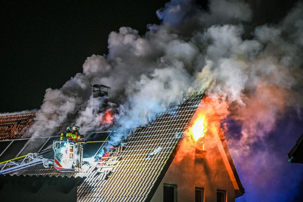 Brennendes Dachgeschoss