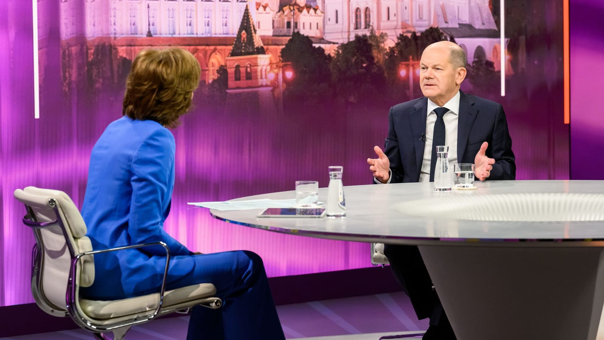 Bundeskanzler Scholz in TV-Sendung «Maybrit Illner»