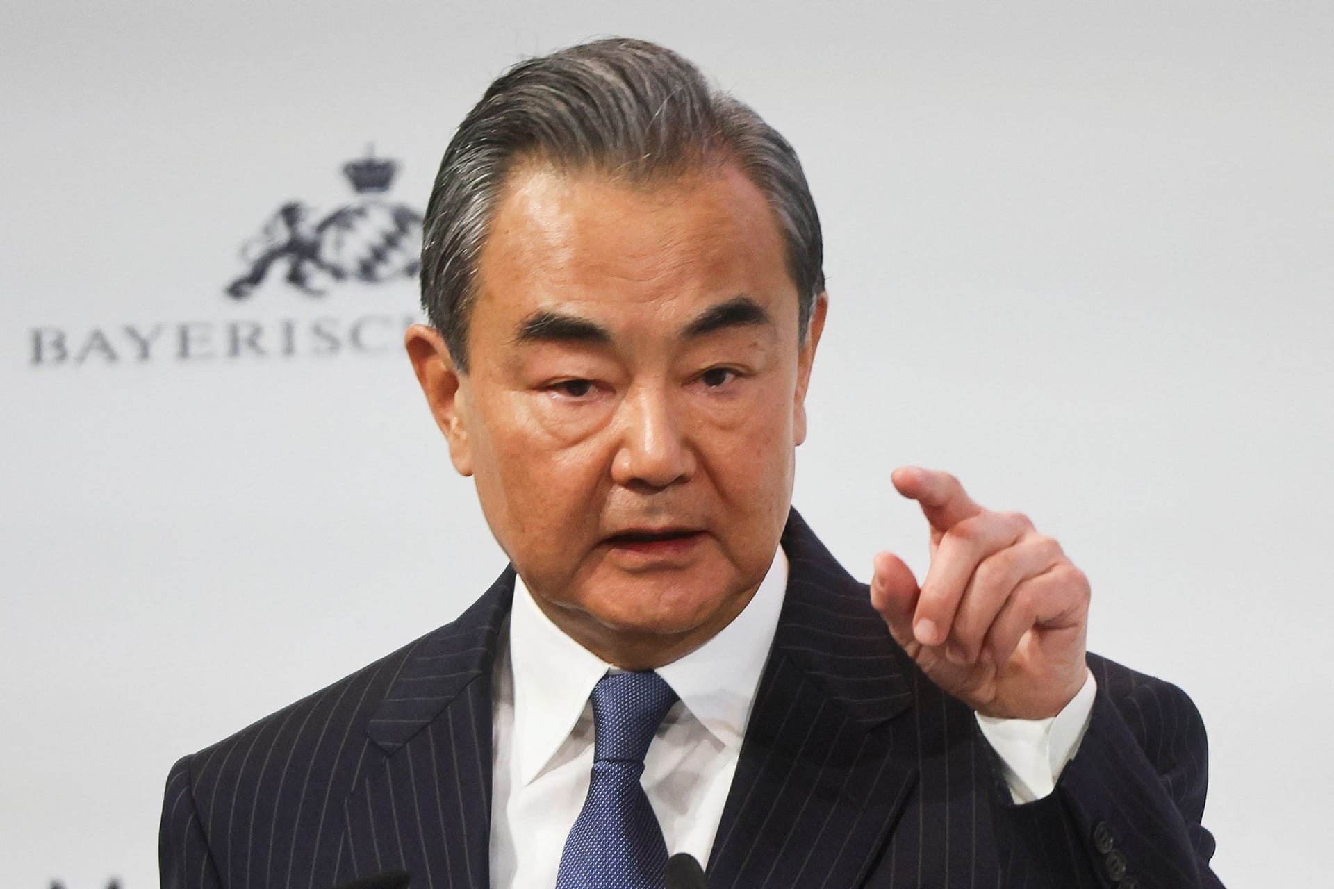 Chinas oberster Außenpolitiker Wang Yi: Auf der Münchner Sicherheitskonferenz kündigte der Politiker eine Friedensinitiative für die Ukraine an.