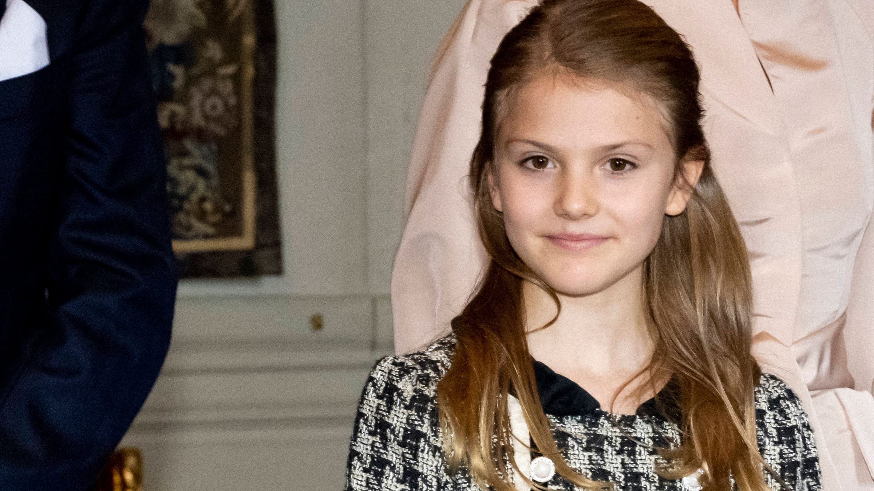 Prinzessin Estelle hat Geburtstag: Palast teilt private Aufnahmen