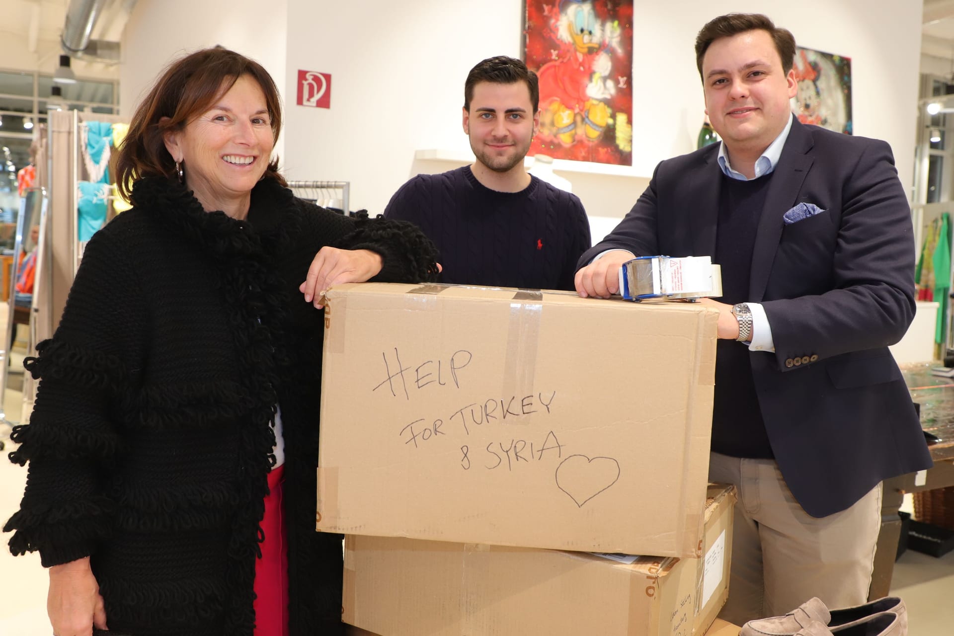 Claudia Obert mit Maxim Loboda und Julian Herrmann von der Jungen Union.