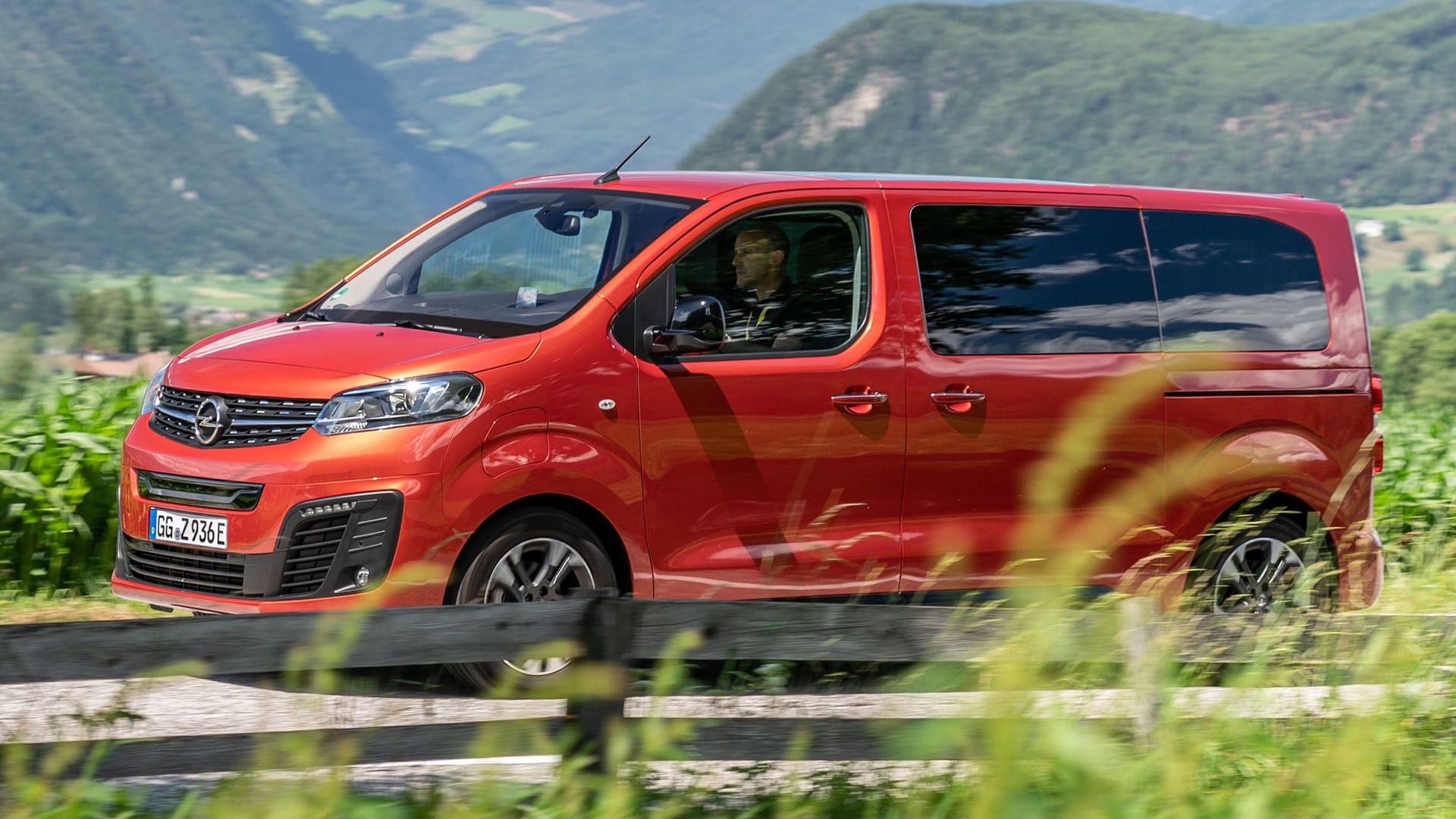 Bis zu neun Insassen: Ordentlich Platz bietet der Opel Zafira e-life.