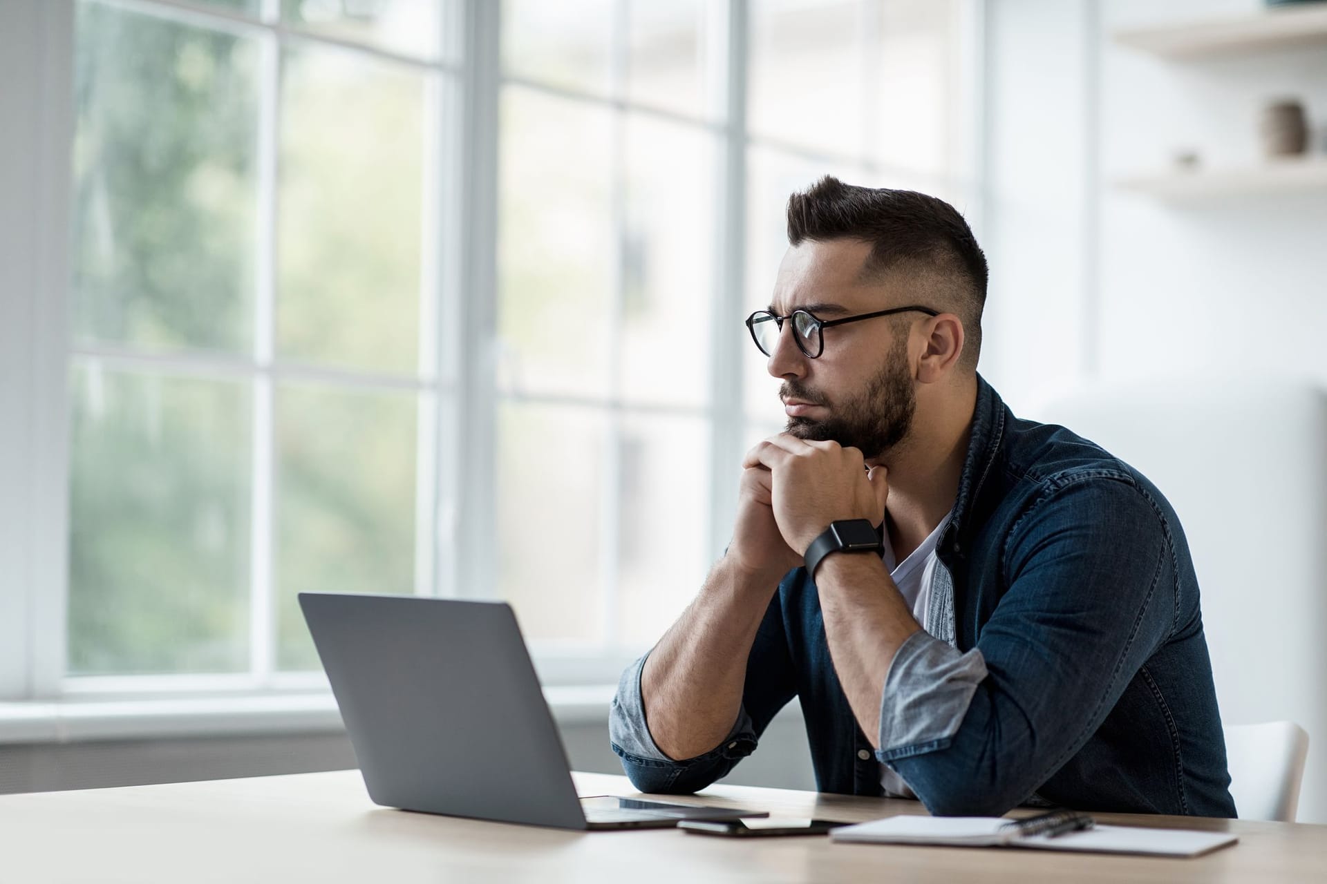 In Excel Spalten vergleichen: Formeln lassen sich auf andere Spalten übertragen.