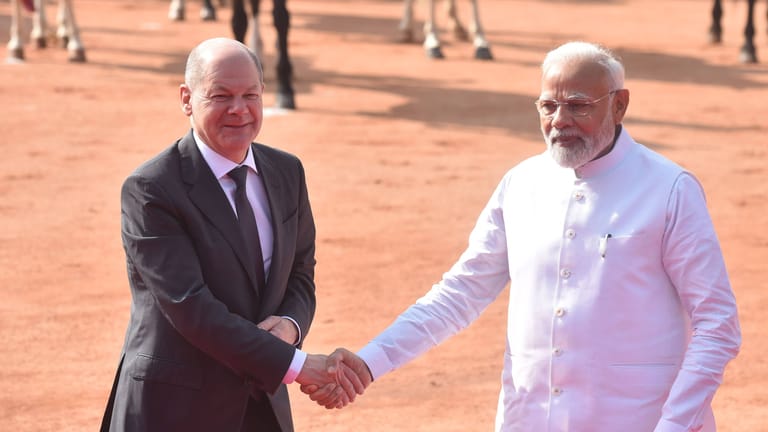 Olaf Scholz und der indische Regierungschef Narendra Modi: Deutschland wirbt um Indien.