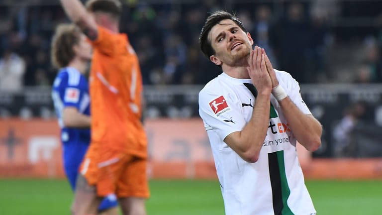Ein enttäuschter Jonas Hofmann: Gladbach verpasste einen Sieg gegen Schalke.