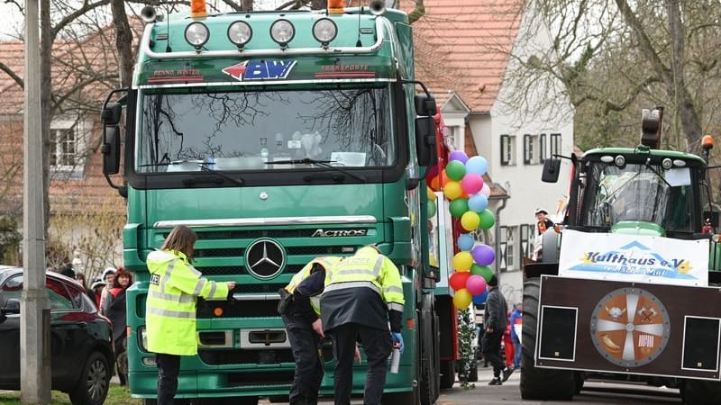 Die Unfallstelle: Die Polizei ermittelt weiter.