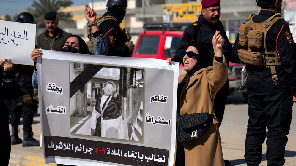 Demonstration in Bagdad: Die jungen Frauen fordern eine Strafe für Tiba Alis Mörder.