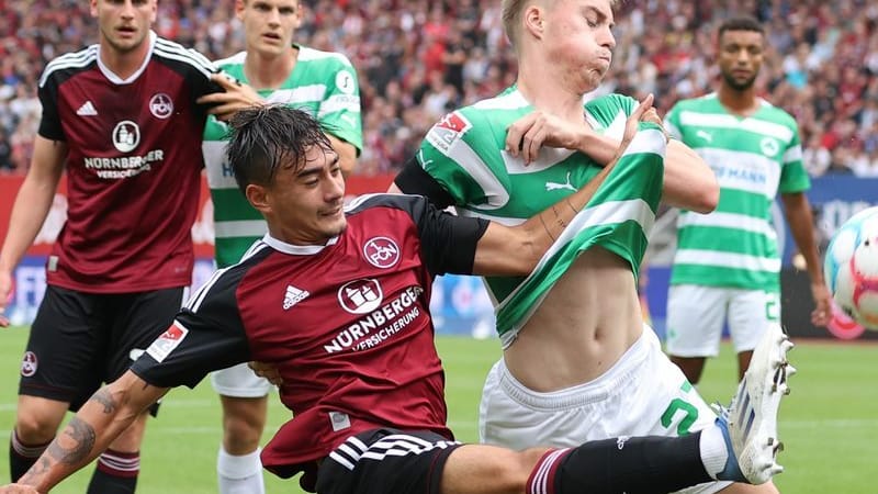 1. FCN versus Greuther Fürth (Archivbild): Beim Frankenderby geht's kämpferisch zu.