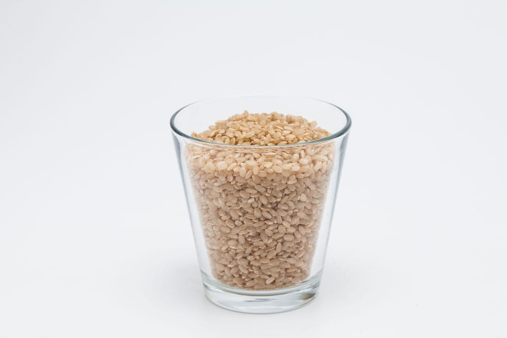 Reis: Für den Trick können Sie braunen oder weißen Reis verwenden.
