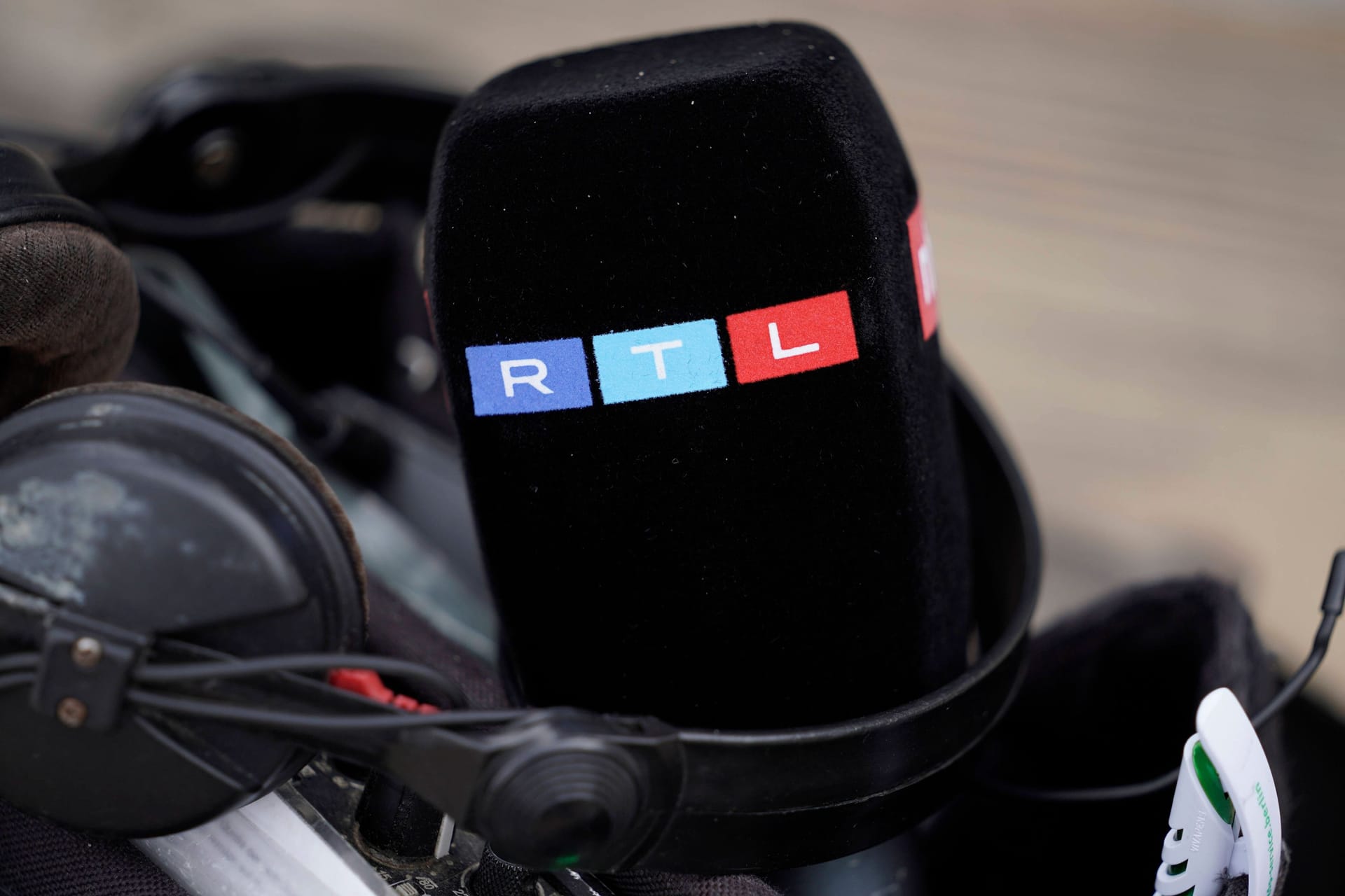 RTL-Logo: Der Sender RTL+ hatte während des Livestreams des Union-Spiels zeitweise Probleme.