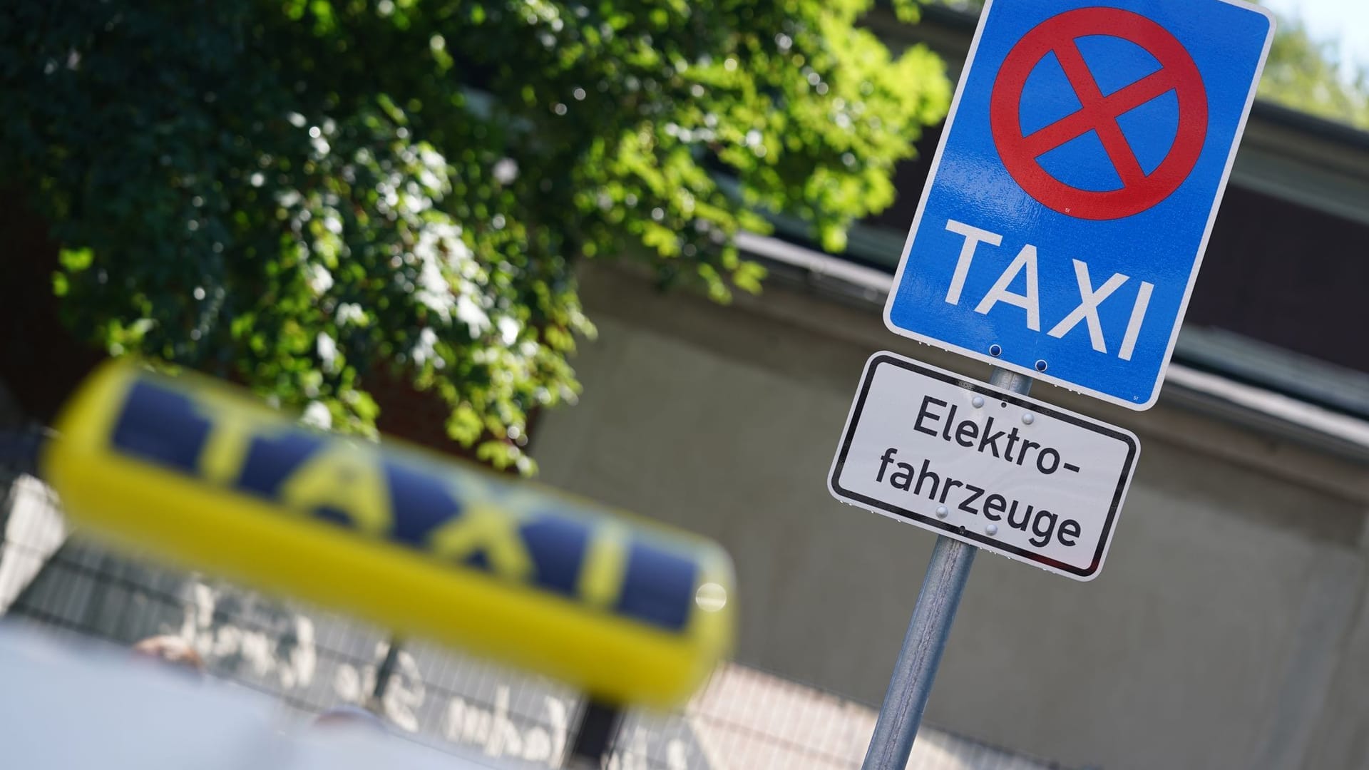 Ladestation exklusiv für E-Taxen Ladestation exklusiv für E-Taxen