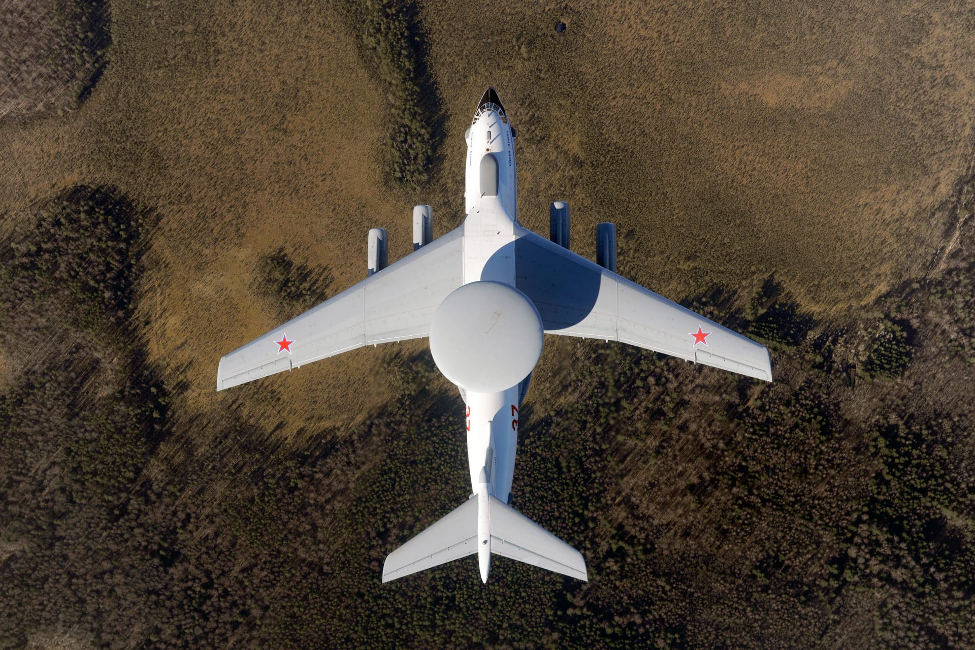Russisches A-50U-Flugzeug: Bei den Explosionen auf dem Flughafen in Belarus soll ein russisches Aufklärungsflugzeug beschädigt worden sein.