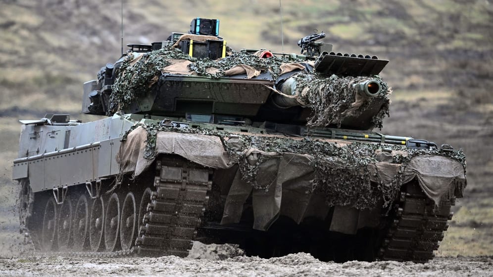 Leopard-2-Kampfpanzer der Bundeswehr: Deutschland hat der Ukraine die Lieferung der Panzer zugesagt.