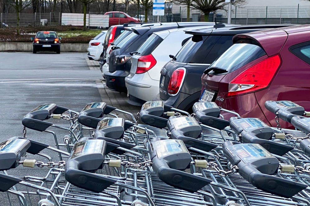 Fair parken stellt sich mancher Kunde anders vor: Das Unternehmen aus Düsseldorf verteilt Strafzettel unter anderem vor Supermärkten.