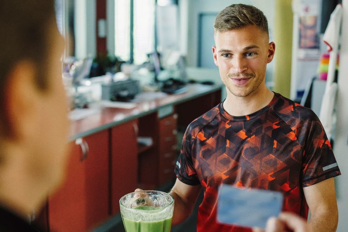 Joshua Kimmich: In seiner Rolle als Kevin spielte der Fußballstar bereits im "Tatort: Hackl" mit.