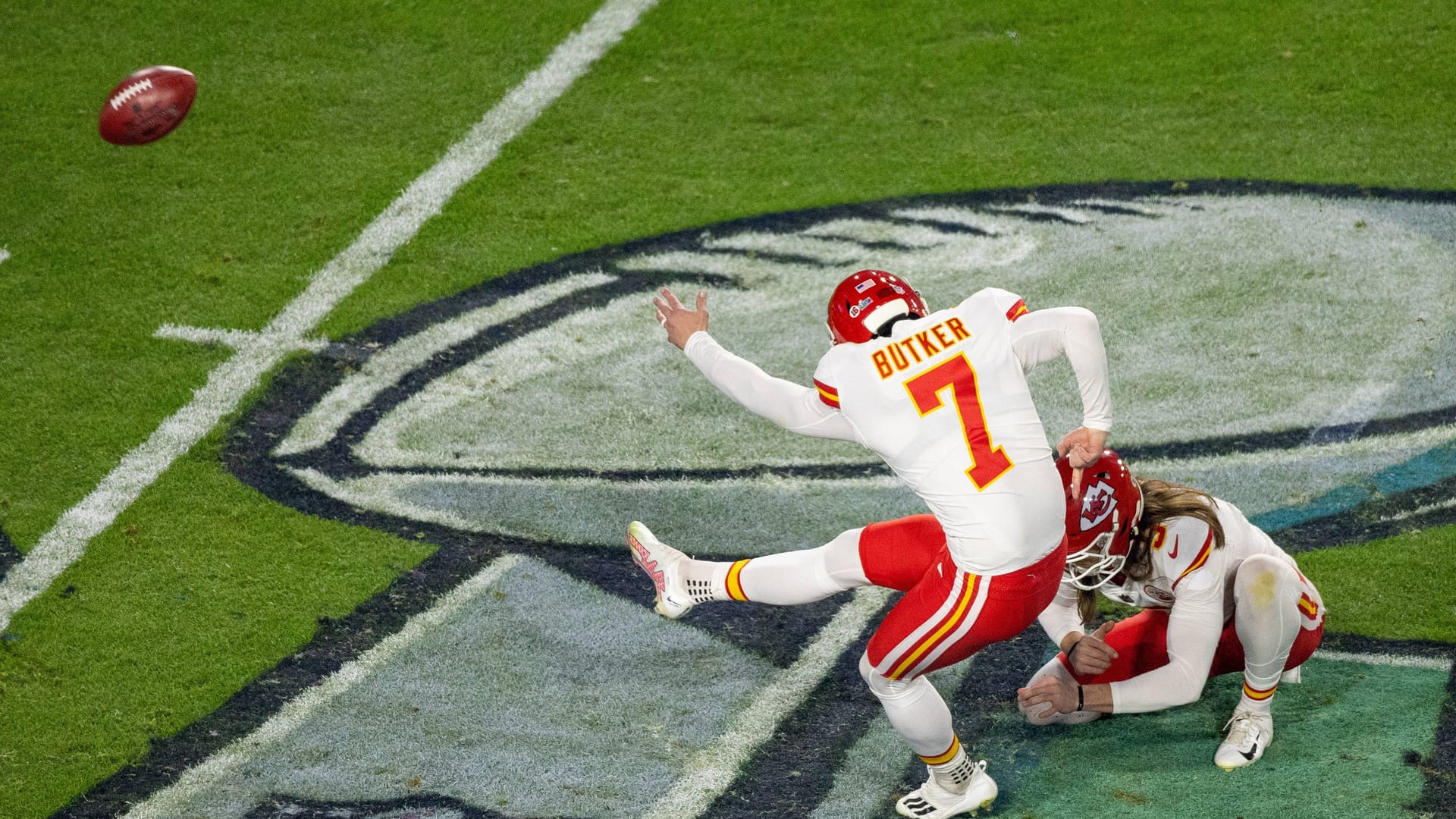 Harrison Butker (l.): Er erzielte den Endstand.