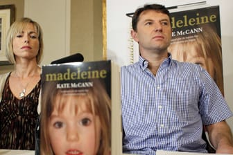 Kate und Gerry McCann: Die Eltern der seit 16 Jahren verschwundenen Maddie haben bisher nicht auf die Behauptung einer jungen Frau reagiert, ihre vermisste Tochter zu sein.