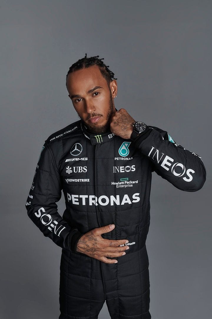 Lewis Hamilton: Auch mit nun 38 Jahren ist der siebenmalige Weltmeister, der in sein zehntes Jahr mit Mercedes geht, nicht zu unterschätzen. Im Gegenteil: 2022 blieb der Brite zum ersten Mal in seiner Formel-1-Karriere ohne Sieg, hatte mit dem WM-Titel nichts zu tun. Jetzt wollen Hamilton und Mercedes wieder angreifen.