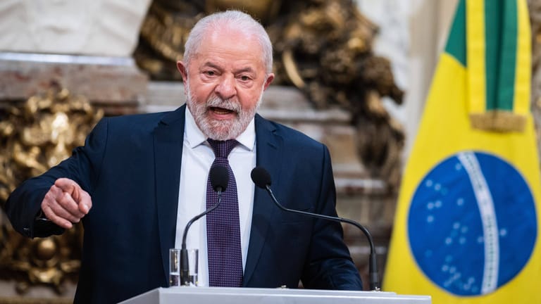 Luiz Inácio Lula da Silva (Archivbild): Der brasilianische Präsident ist sich sicher, dass Ex-Präsident Bolsonaro den Putsch in Brasilien vorbereitet hat.