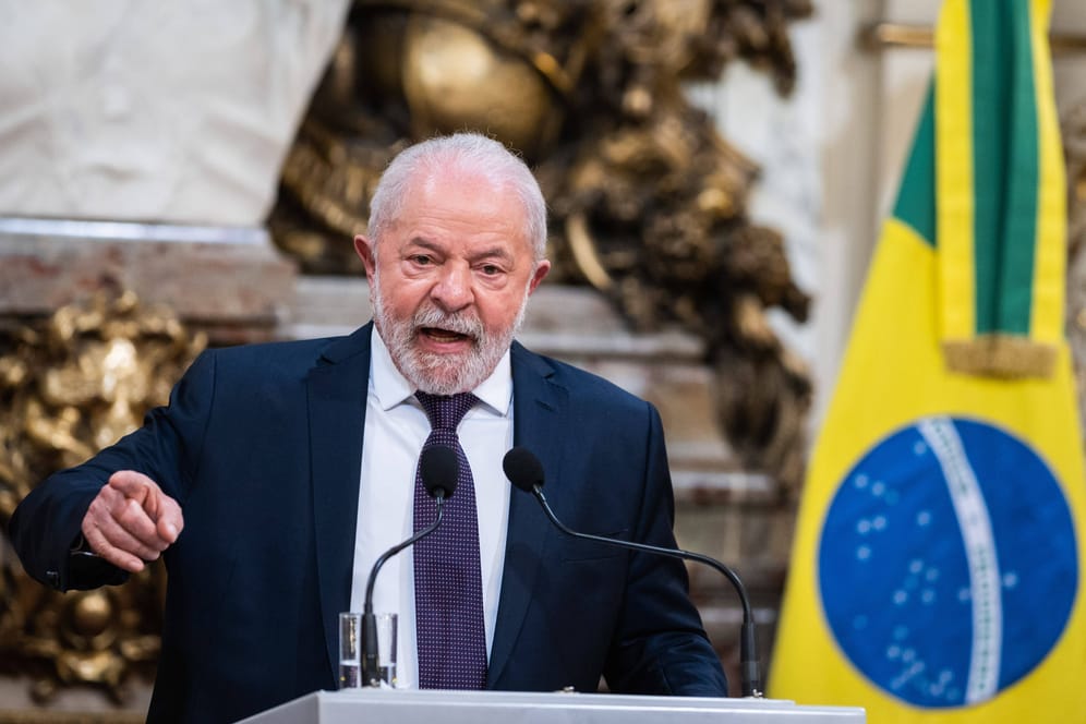 Luiz Inácio Lula da Silva (Archivbild): Der brasilianische Präsident ist sich sicher, dass Ex-Präsident Bolsonaro den Putsch in Brasilien vorbereitet hat.
