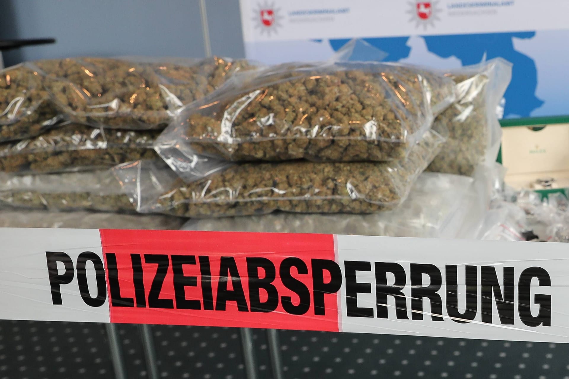 Verpacktes Marihuana (Symbolbild): Die Polizei stellte in Hannover-Döhren kiloweise Drogen sicher. Verpacktes Marihuana (Symbolbild): Die Polizei stellte in Hannover-Döhren kiloweise Drogen sicher.