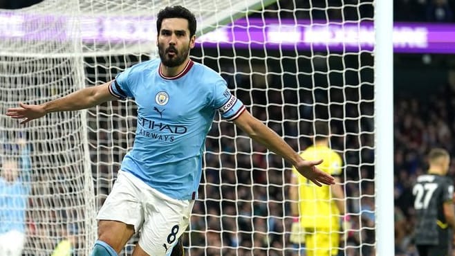 Ilkay Gündoğan: Der deutsche Nationalspieler konnte beim Sieg seiner Mannschaft einen Treffer erzielen. Ilkay Gündoğan: Der deutsche Nationalspieler konnte beim Sieg seiner Mannschaft einen Treffer erzielen.