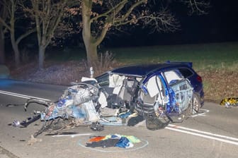 Schwerer Unfall in Solingen-Höhscheid: Für einen 35-Jährigen kam jede Hilfe zu spät.