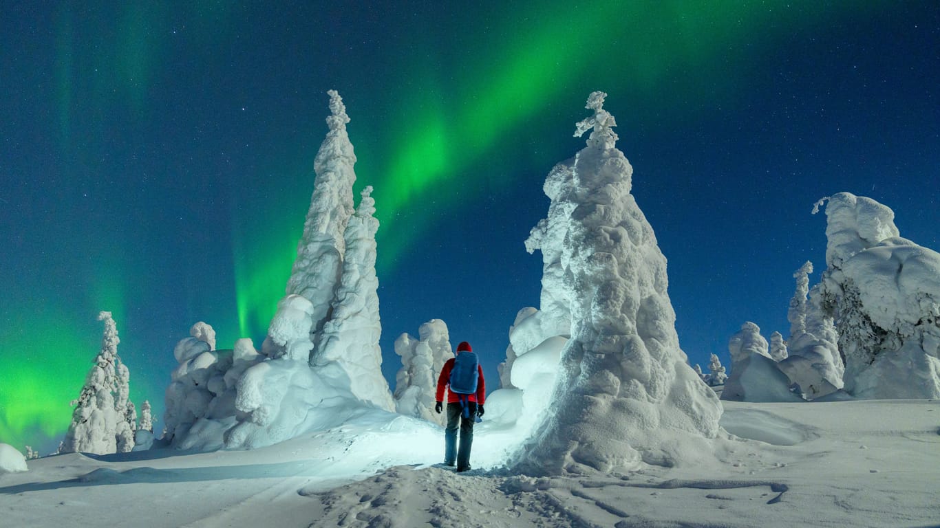 Bei klirrender Kälte: Besonders gut sind die Polarlichter in Finnland während der kalten Wintermonate zu sehen.