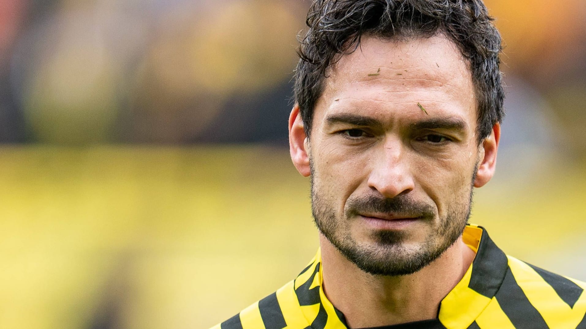 Mats Hummels: Beim BVB ist er nur noch Bankdrücker. Mats Hummels: Beim BVB ist er nur noch Bankdrücker.