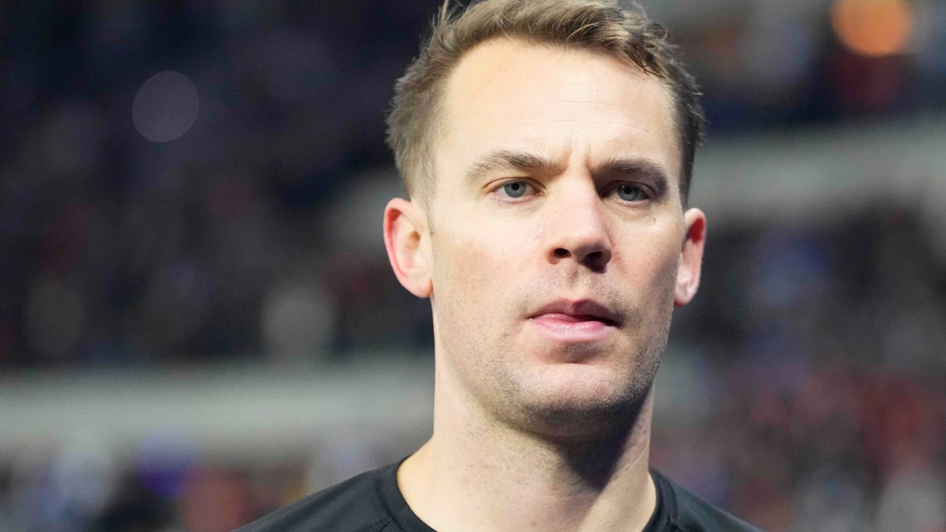 Manuel Neuer übte in einem am Verein vorbei geführten Interview scharfe Kritik am FC Bayern.