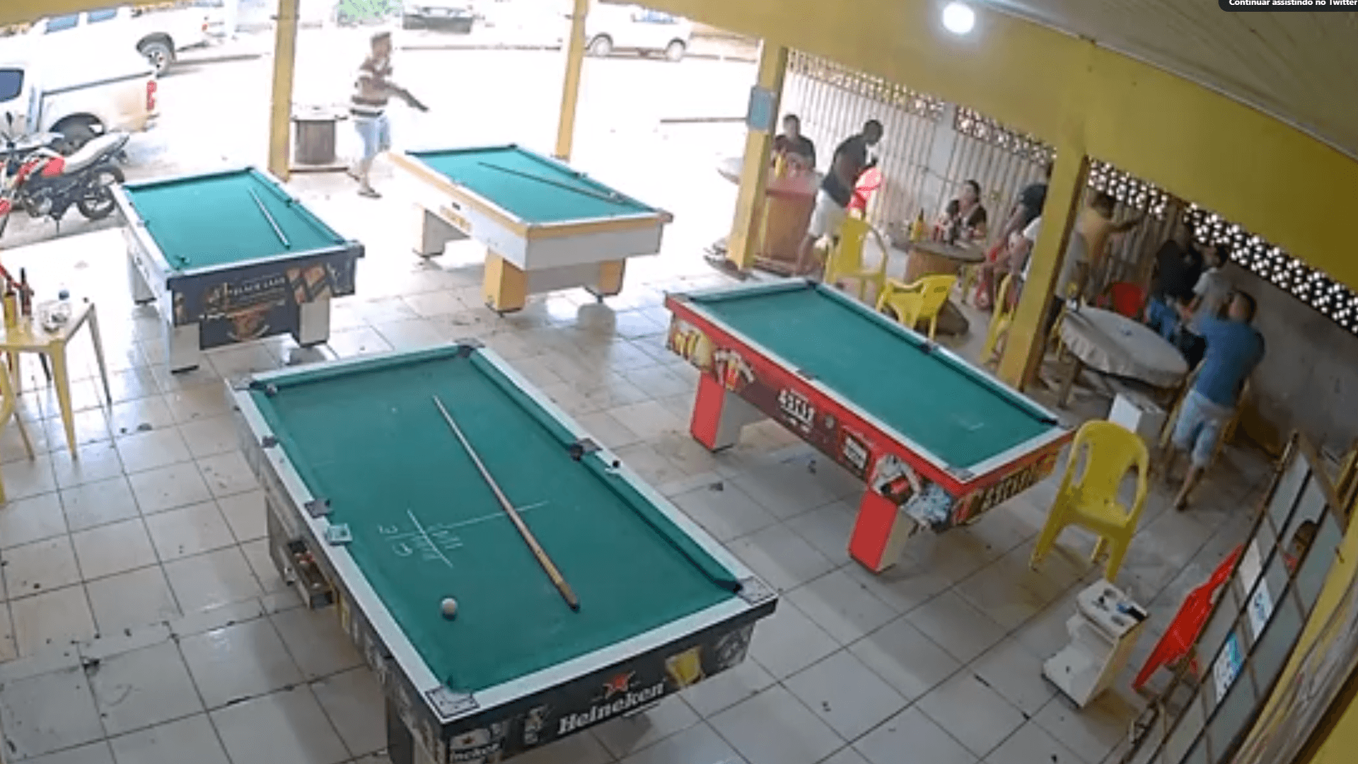 Screenshot aus dem Überwachungsvideo: In einer brasilianischen Bar starben sieben Menschen. Screenshot aus dem Überwachungsvideo: In einer brasilianischen Bar starben sieben Menschen.