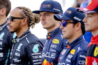 Das Fahrerfeld der Formel 1 für die Saison 2023 wurde ordentlich durchgemischt. Neben den Stars George Russel, Lewis Hamilton, Max Verstappen, Sergio Perez und Charles Leclerc (v. li.) gibt es neue Gesichter – und alte Bekannte. Der Überblick.
