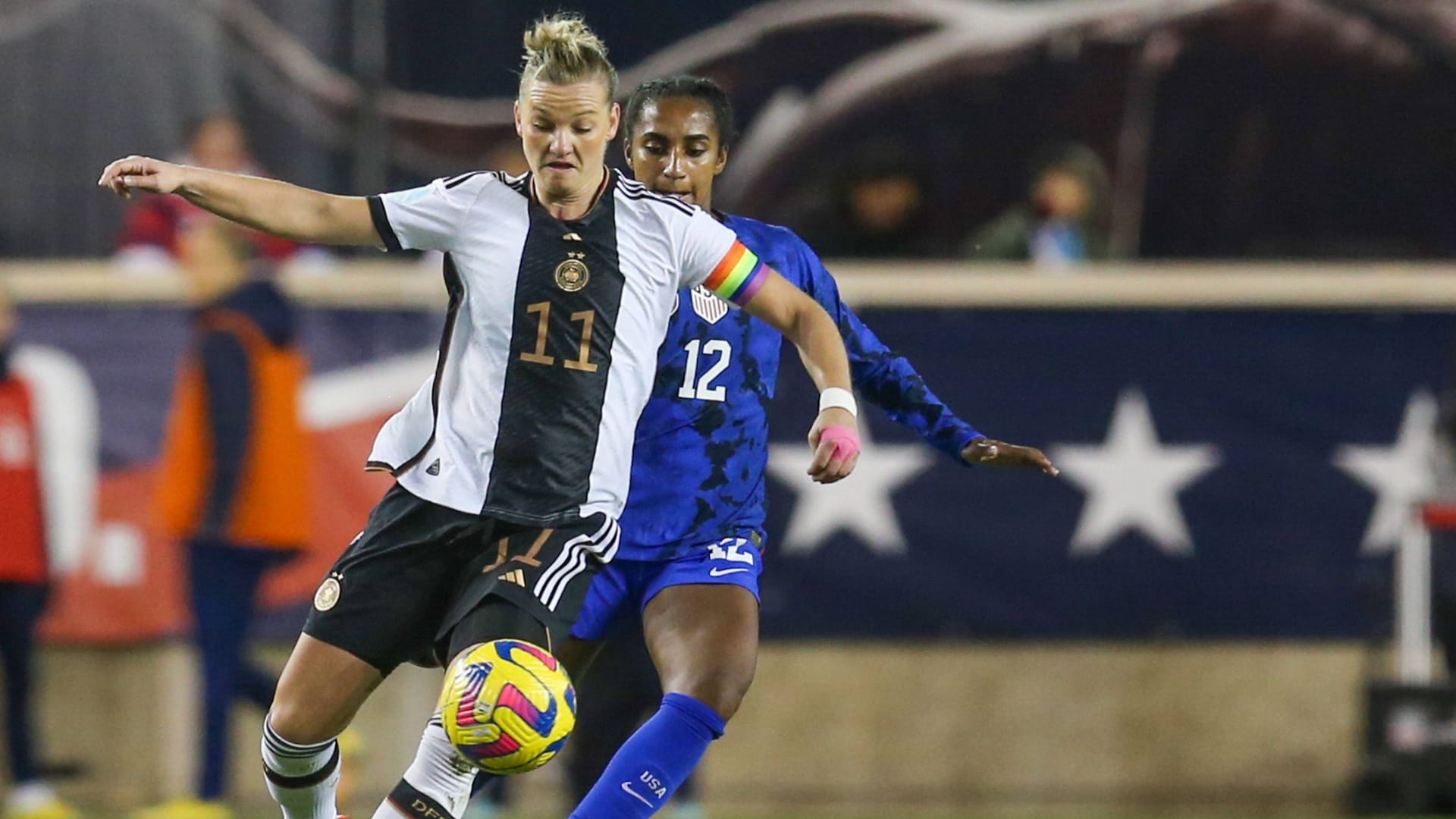 Alexandra Popp im Dress der Nationalmannschaft (Symbolbild): Die Frauen-WM könnte bald einen umstrittenen Sponsor bekommen. Alexandra Popp im Dress der Nationalmannschaft (Symbolbild): Die Frauen-WM könnte bald einen umstrittenen Sponsor bekommen.