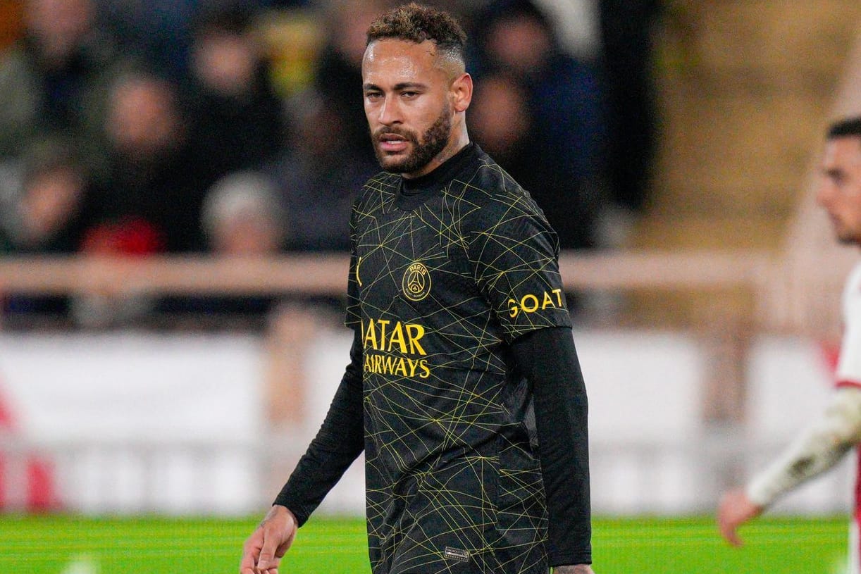 Enttäuscht: PSG-Star Neymar beim Spiel in Monaco.