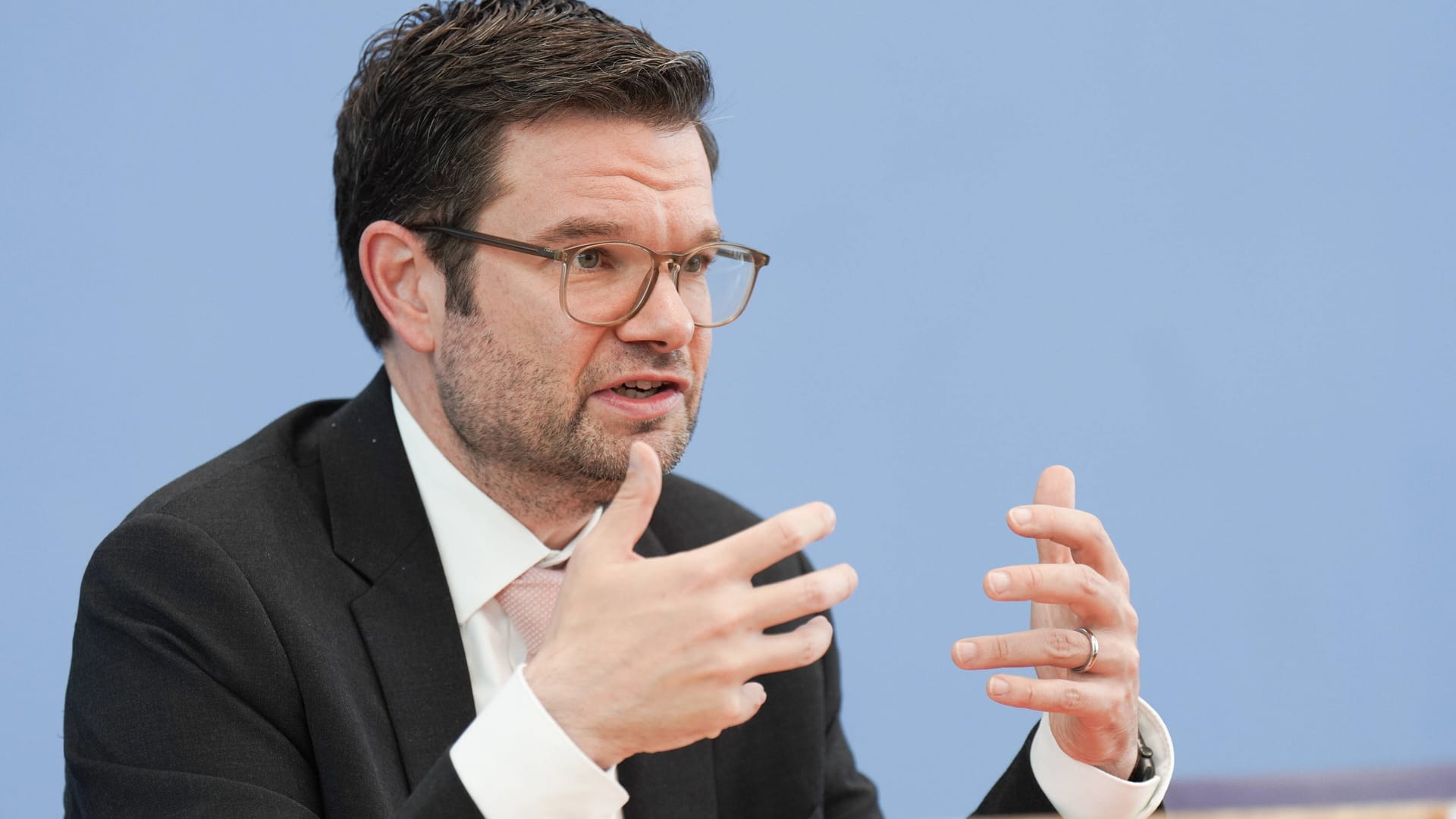 Justizminister Buschmann: "Die Lage im Land ist besser als die Stimmung in der Regierung." Justizminister Buschmann: "Die Lage im Land ist besser als die Stimmung in der Regierung."