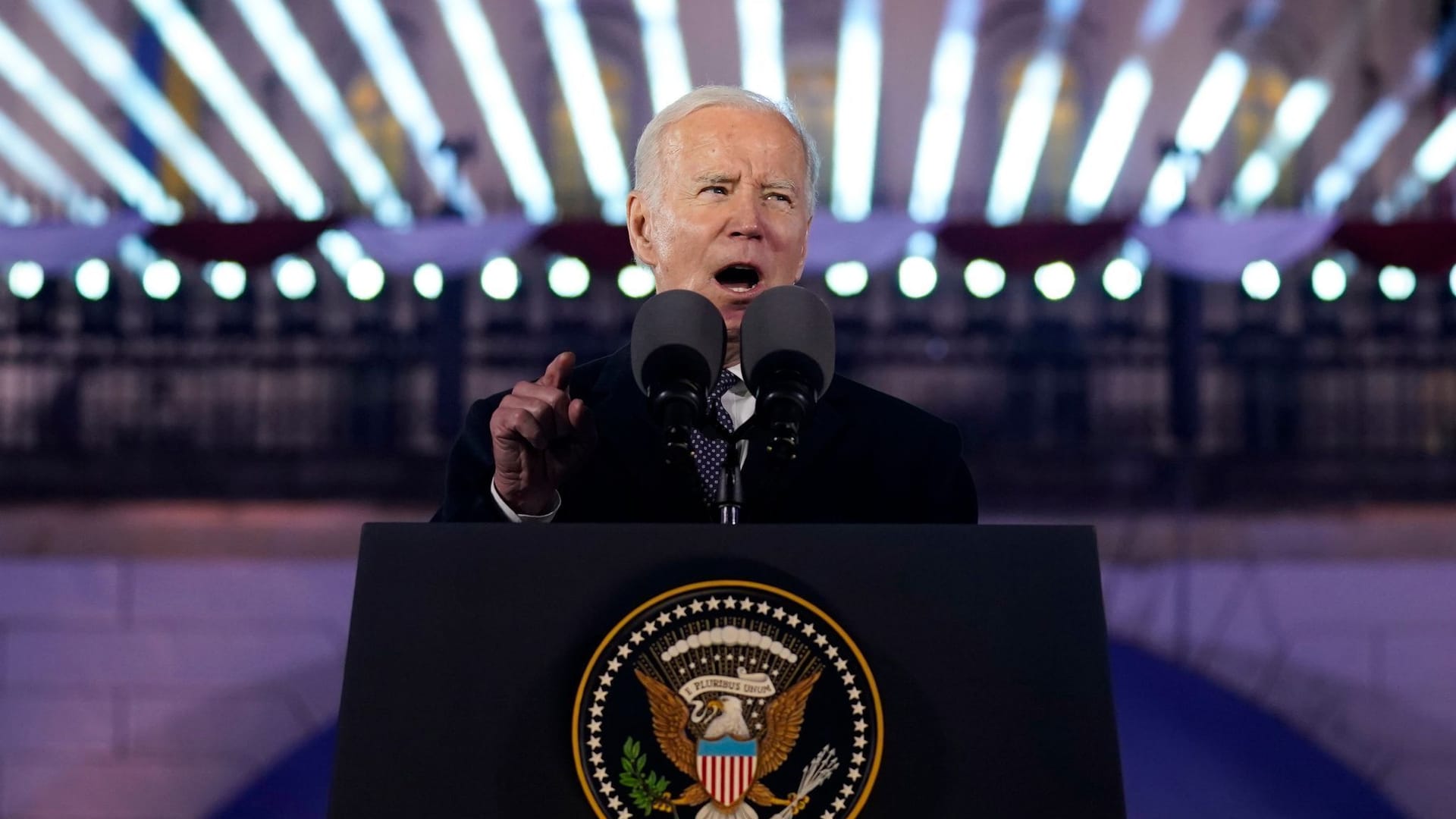 Joe Biden hält die demokratische Welt gegen Diktatoren zusammen.