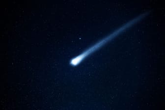Asteroid: Ein kleiner Himmelskörper drang in der Nacht zum Montag in die Erdatmosphäre ein. (Symbolbild)