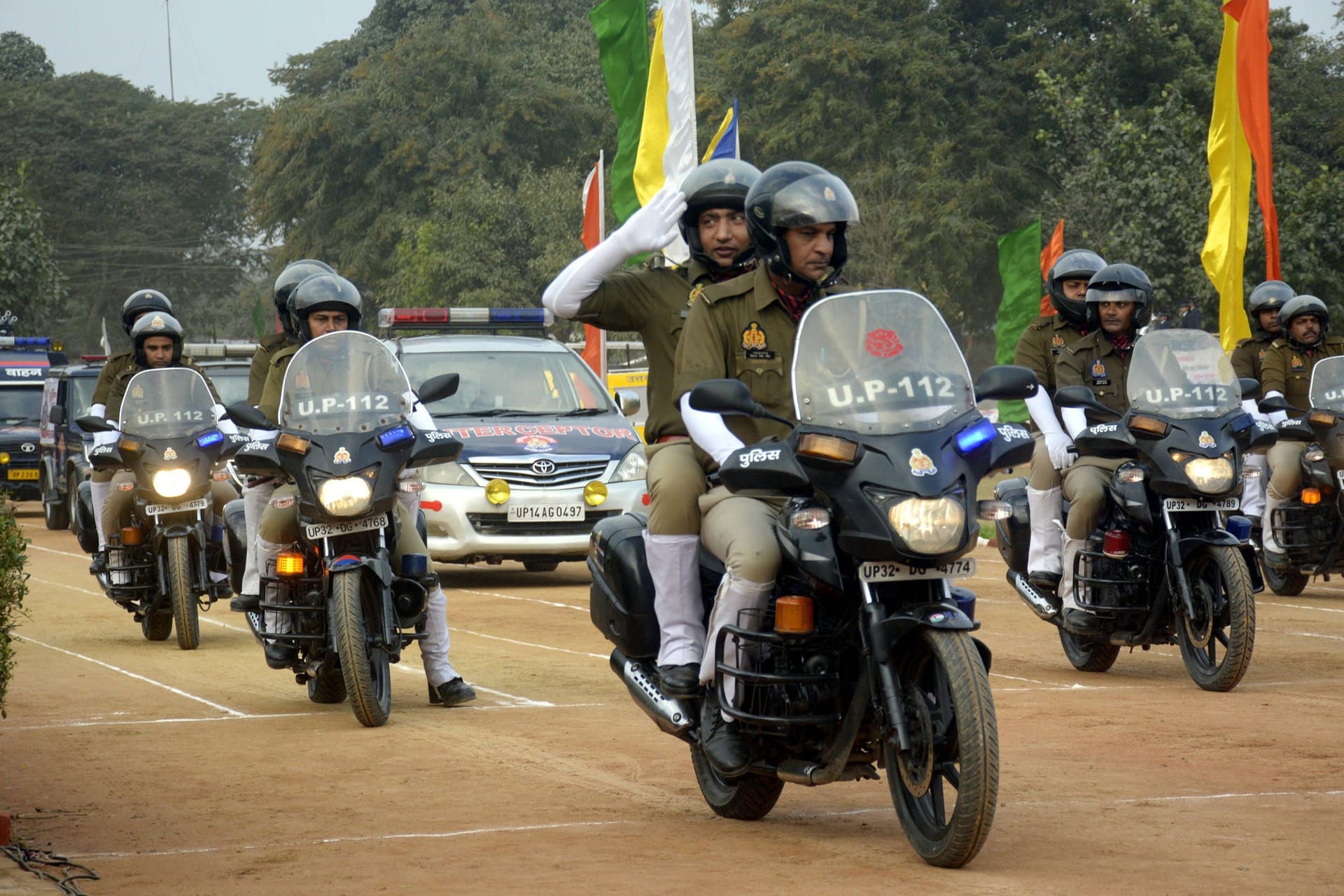 Die Polizei Indiens (Archivbild): Ein Lieferant wurde verbrannt.