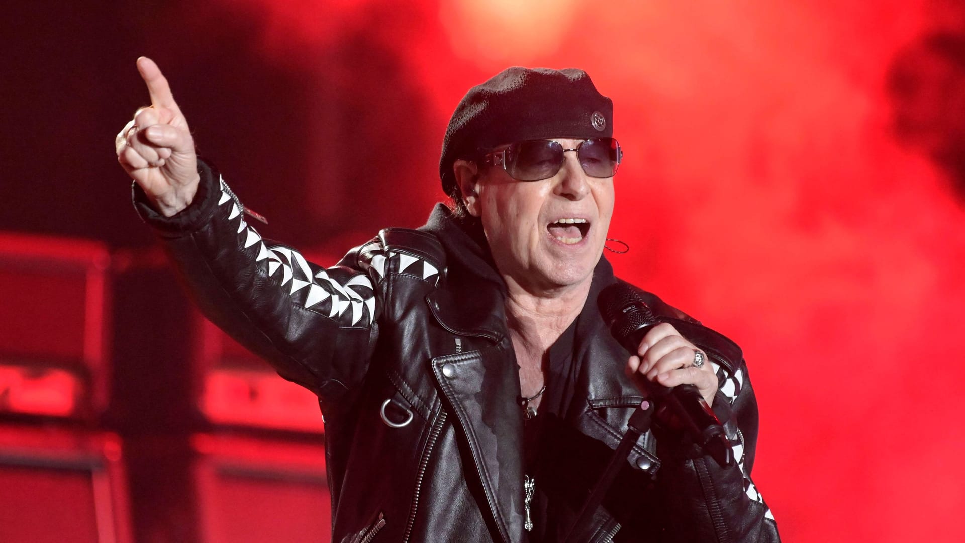 Frontmann Klaus Meine von den Scorpions (Archivbild): Die Band aus Hannover kann sich rühmen, einen der erfolgreichsten deutschen Songs aller Zeiten auf Youtube veröffentlicht zu haben.