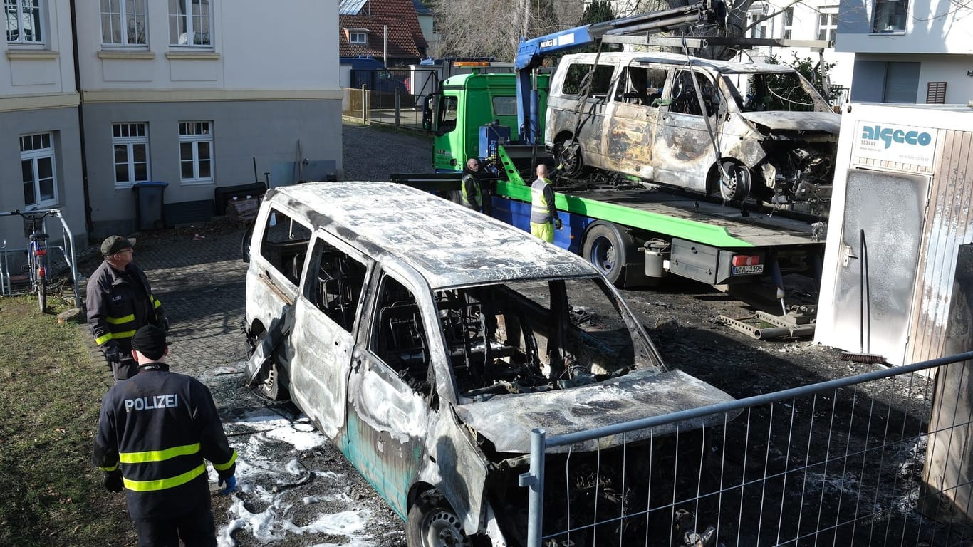 Brandanschlag auf Sachsenforst-Fahrzeuge in Leipzig