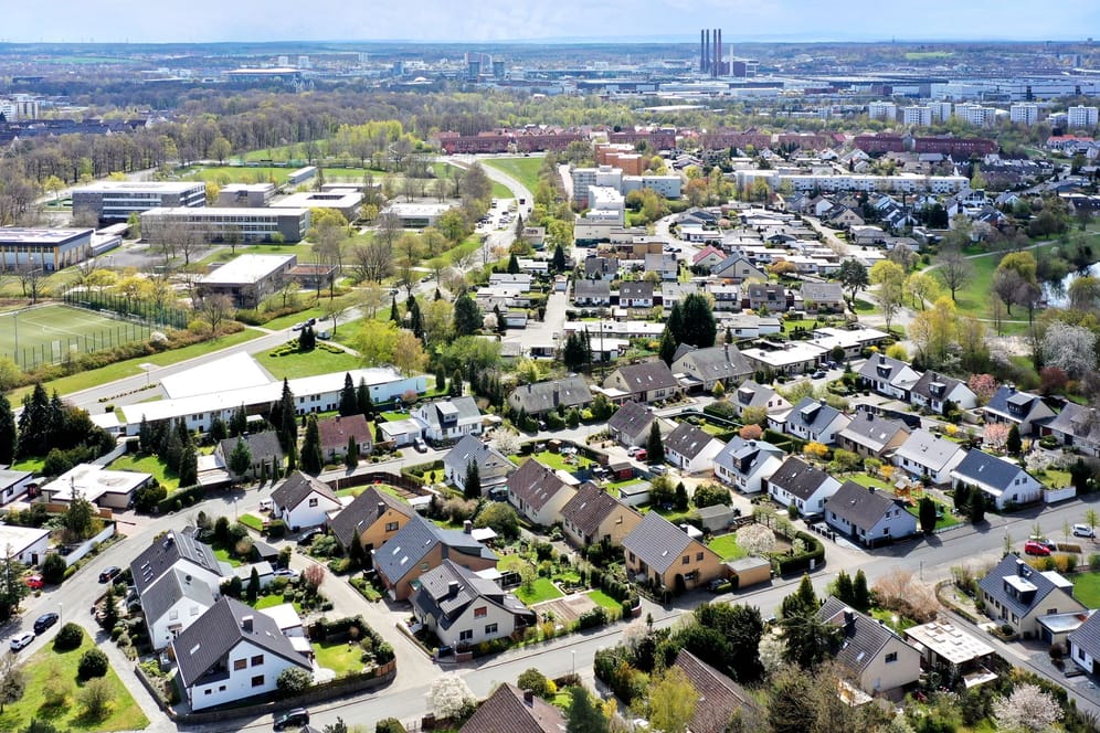 Wohngebiet am Rand von Wolfsburg (Symbolbild): Die Grundsteuerreform dürfte die Finanzämter noch eine ganze Weile beschäftigen.