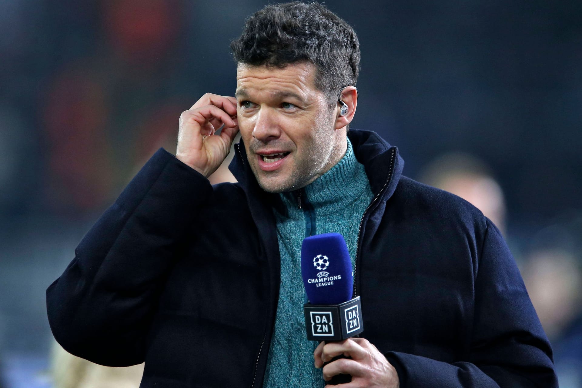 Michael Ballack am Rande des Champions-League-Spiels zwischen Dortmund und Chelsea: Der Ex-Nationalspieler ist regelmäßig Experte bei DAZN.