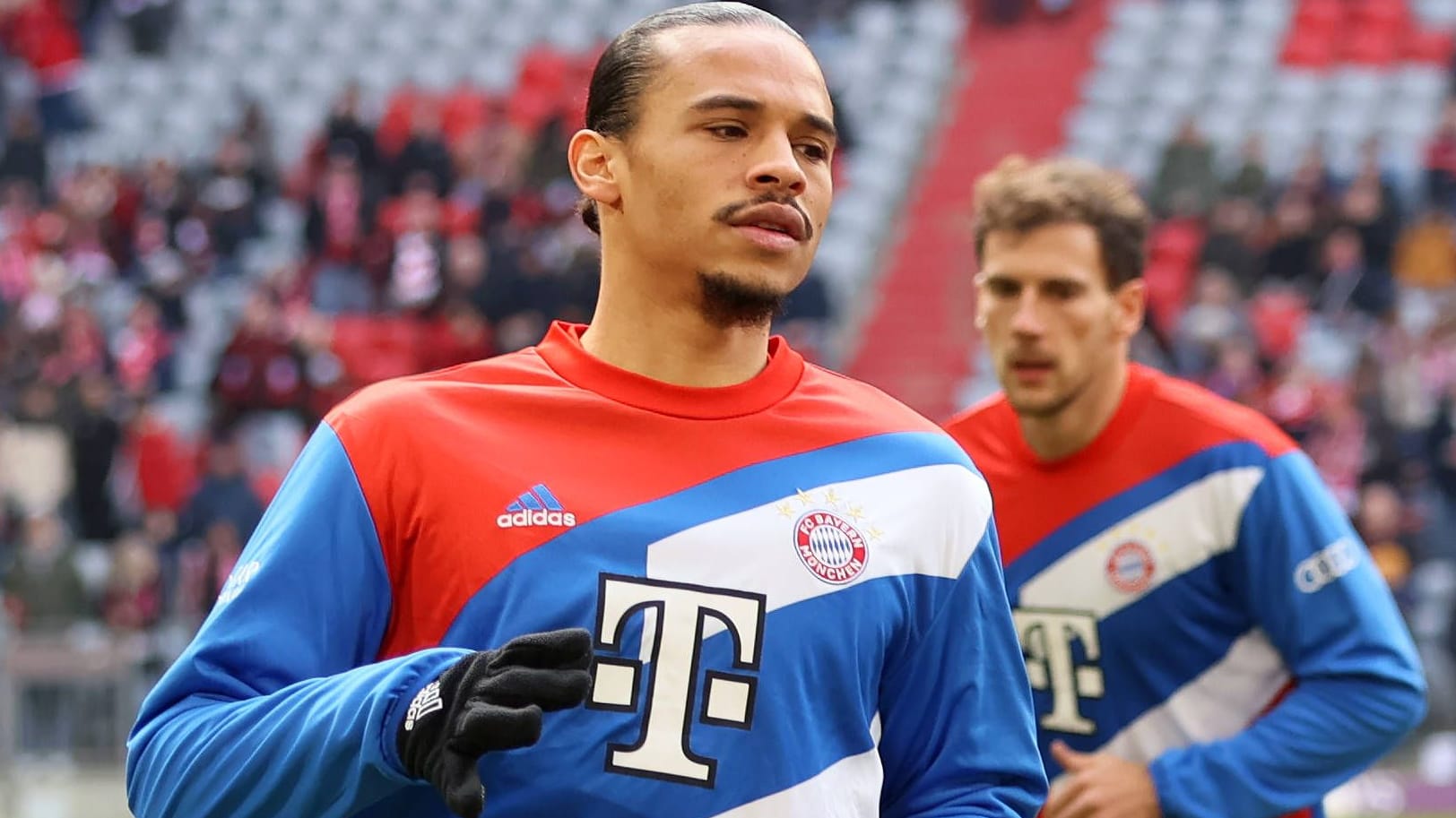 Leroy Sané: Der Angreifer wird gegen Union Berlin zuerst auf der Bank Platz nehmen. Leroy Sané: Der Angreifer wird gegen Union Berlin zuerst auf der Bank Platz nehmen.