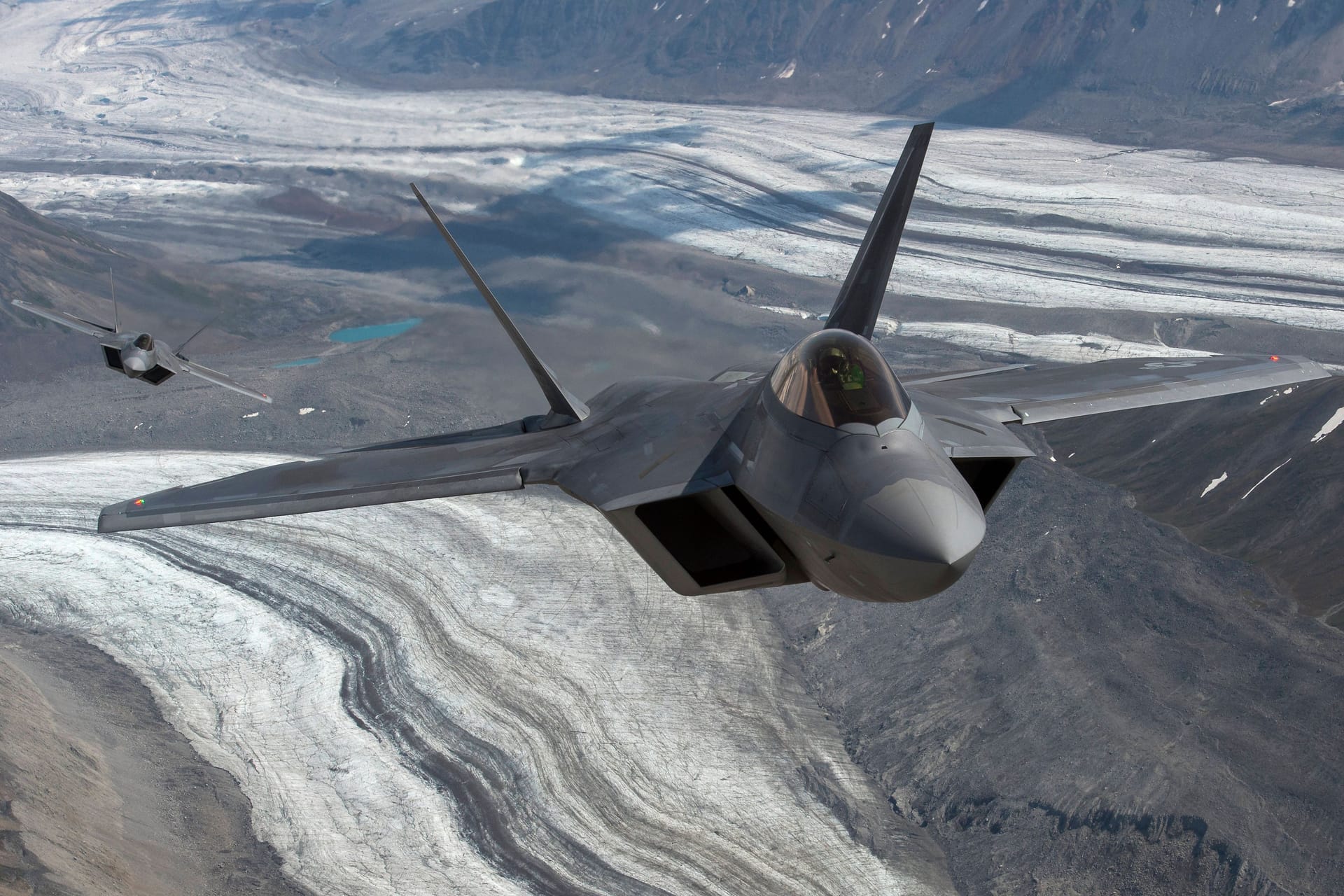 Eine F-22 über dem US-Bundesstaat Alaska (Archivbild): Die USA hat russische Militärflugzeuge abgefangen.