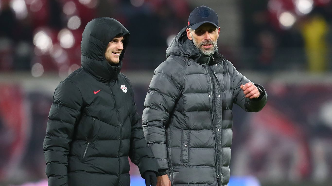 Timo Werner und Marco Rose (r.): Der Trainer der Leipziger gibt seinem Stürmer Rückhalt.